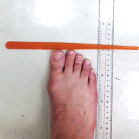 足の長さの計り方
